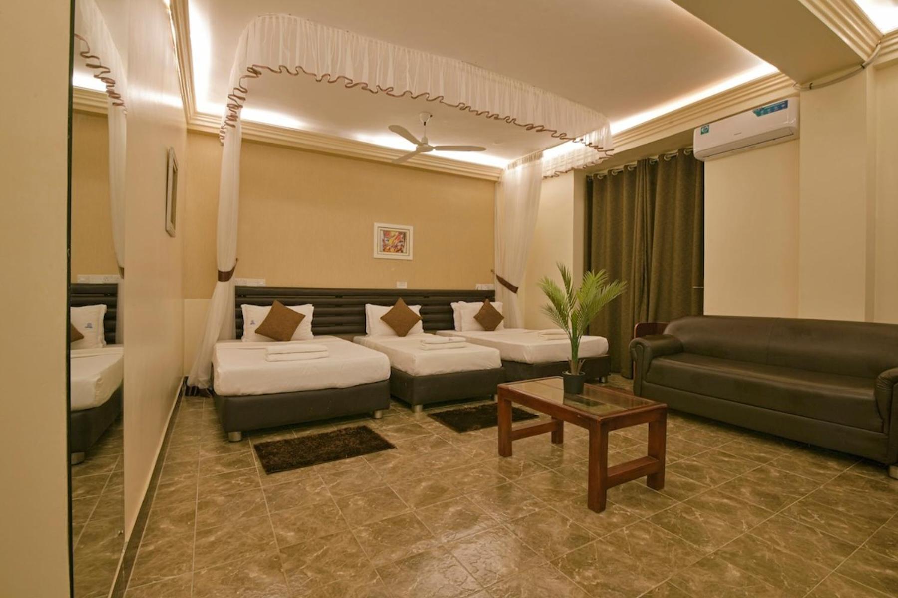 Hoima Buffalo Hotel & Business Hub Ltd Екстериор снимка