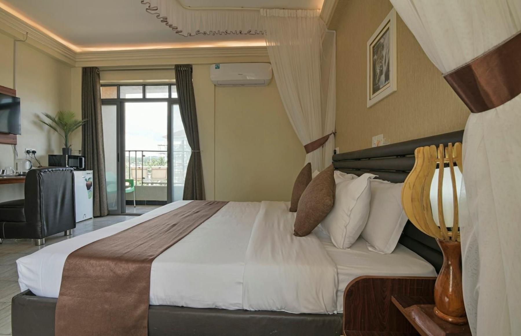 Hoima Buffalo Hotel & Business Hub Ltd Екстериор снимка