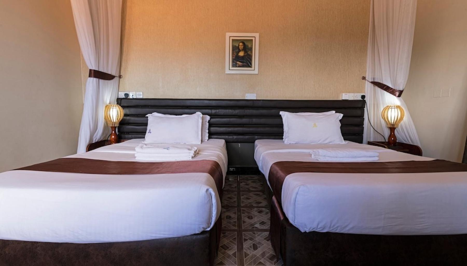 Hoima Buffalo Hotel & Business Hub Ltd Екстериор снимка
