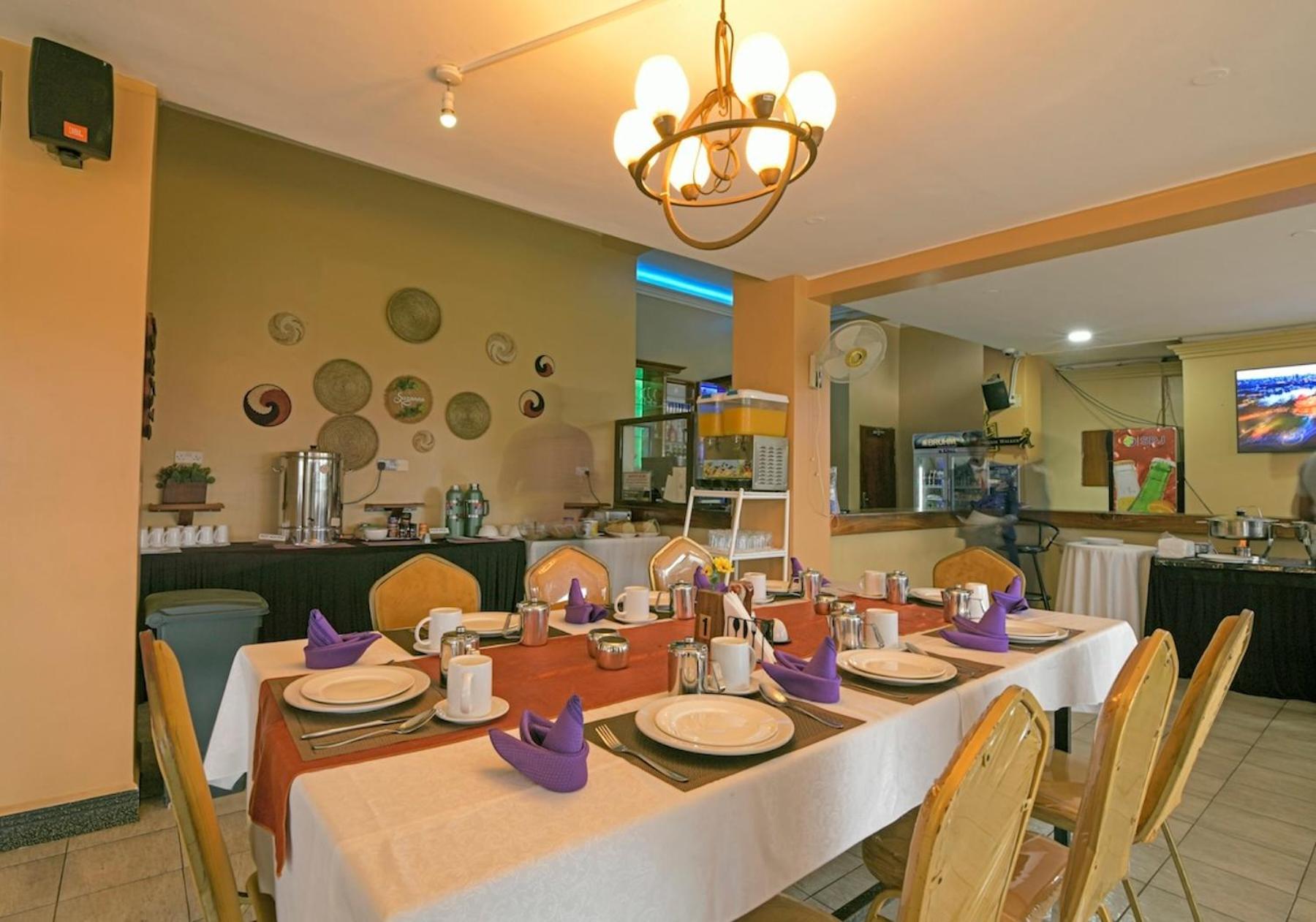 Hoima Buffalo Hotel & Business Hub Ltd Екстериор снимка
