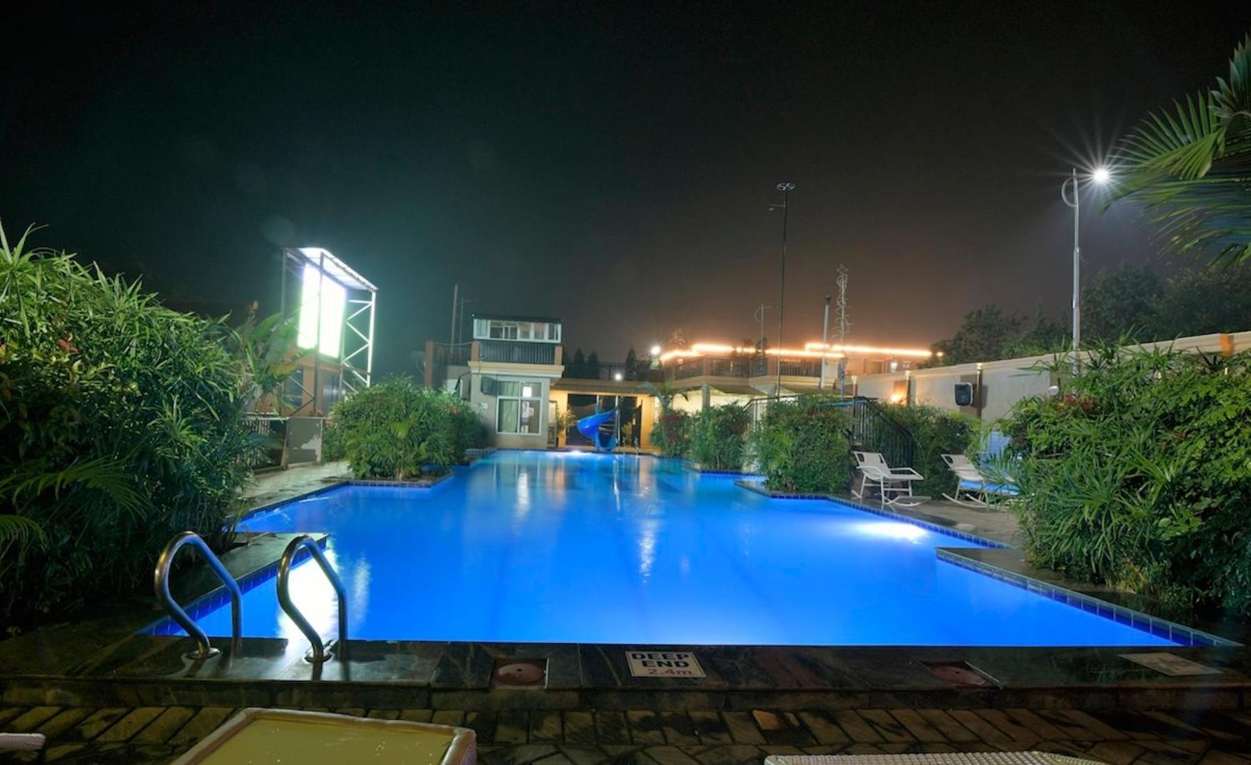 Hoima Buffalo Hotel & Business Hub Ltd Екстериор снимка