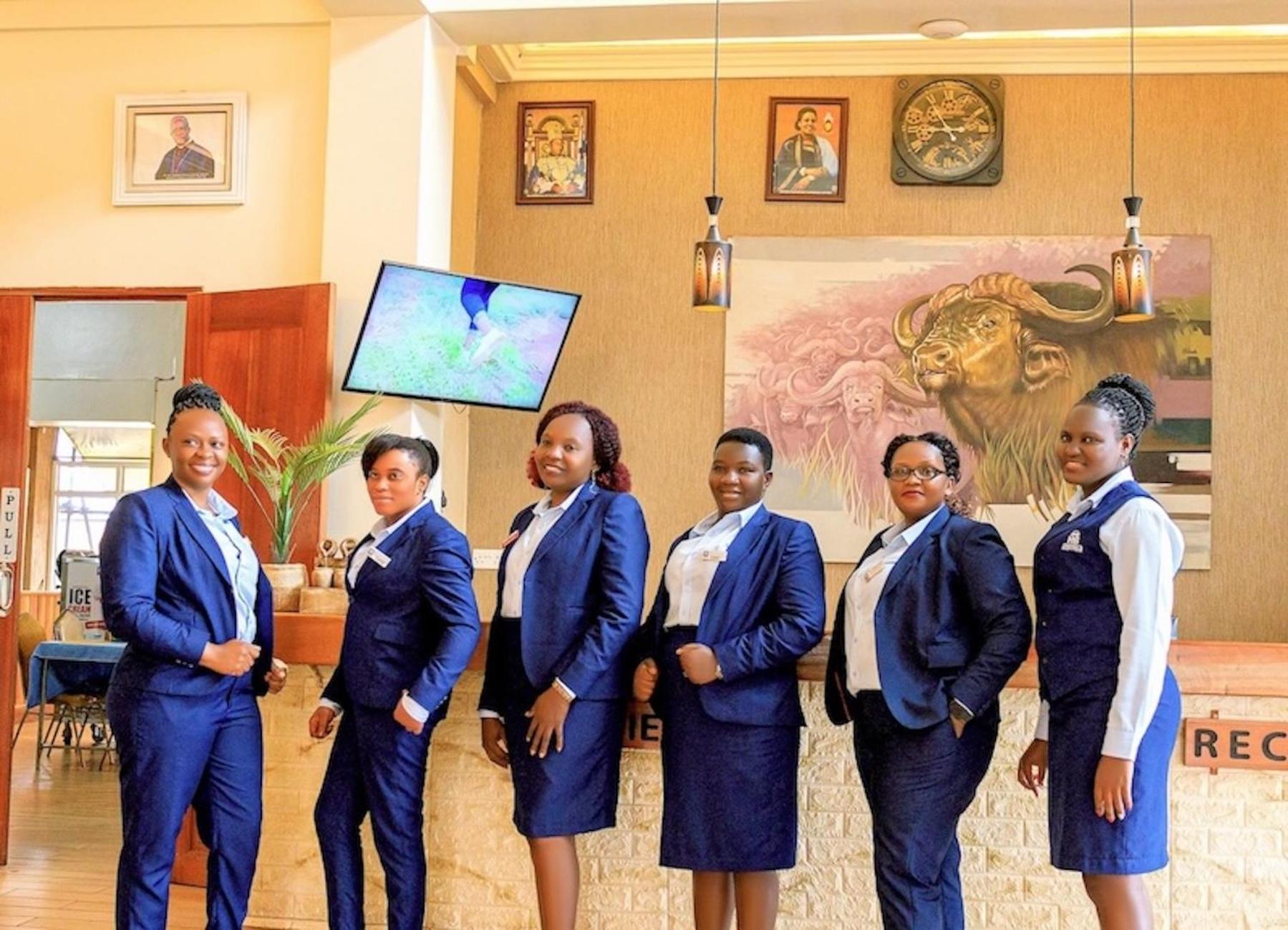 Hoima Buffalo Hotel & Business Hub Ltd Екстериор снимка