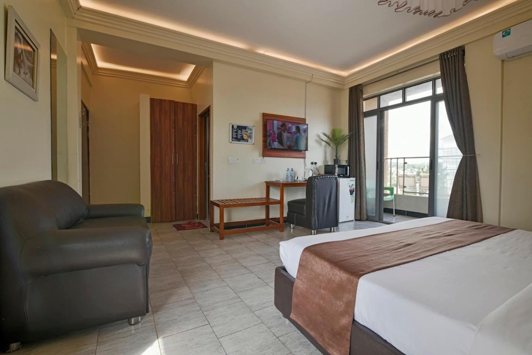 Hoima Buffalo Hotel & Business Hub Ltd Екстериор снимка