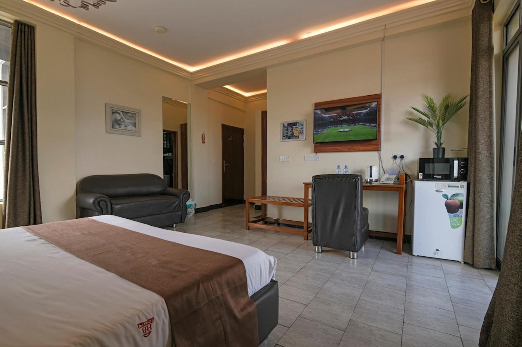 Hoima Buffalo Hotel & Business Hub Ltd Екстериор снимка