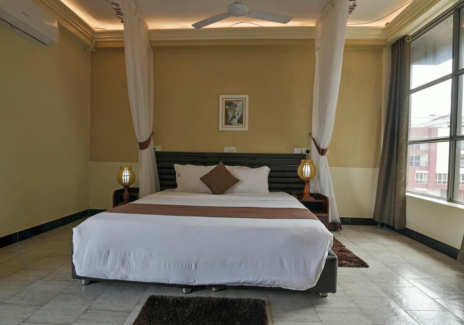 Hoima Buffalo Hotel & Business Hub Ltd Екстериор снимка